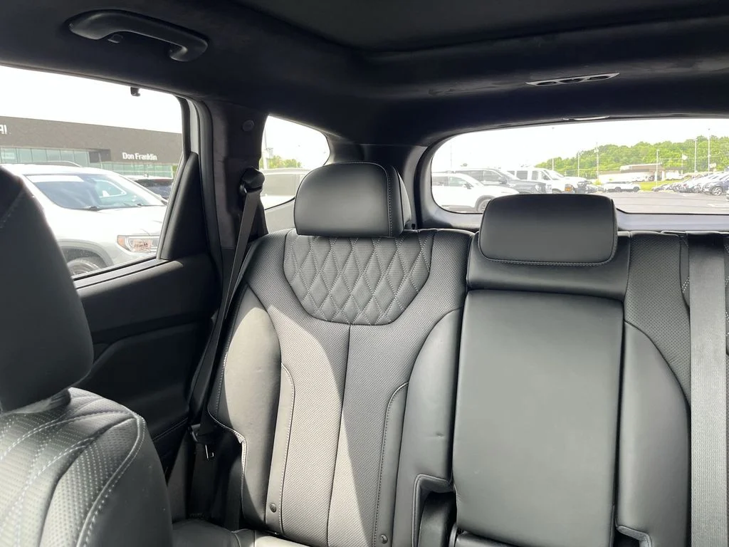 Used 2023 White Hyundai Calligraphy image 12