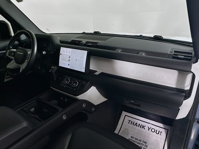 Used 2022  Land Rover X-Dynamic HSE image 31