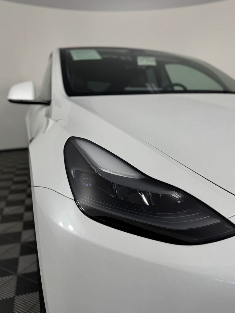 Used 2021 Pearl White Multi-Coat Tesla Long Range image 35