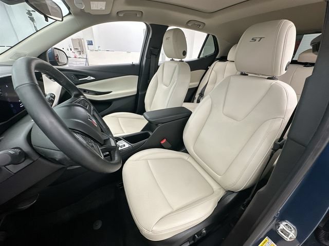 Used 2025 Ocean Blue Metallic Buick Sport Touring image 9