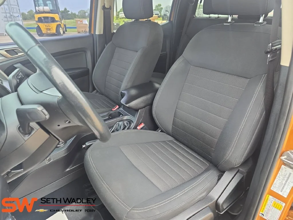 Used 2019 Orange Ford XLT image 14