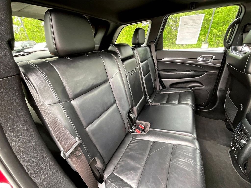 Used 2022 Velvet Red Pearlcoat Jeep Limited image 15