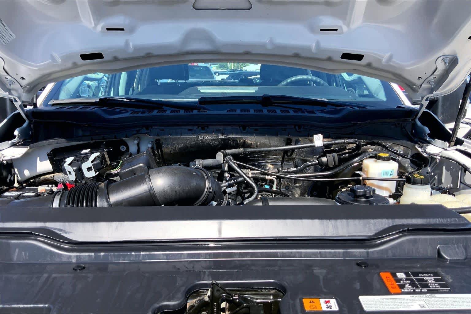 Used 2024 Oxford White Ford XL image 31