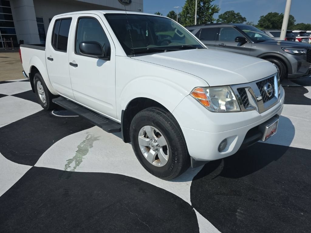 Used 2012 White Nissan SV image 12