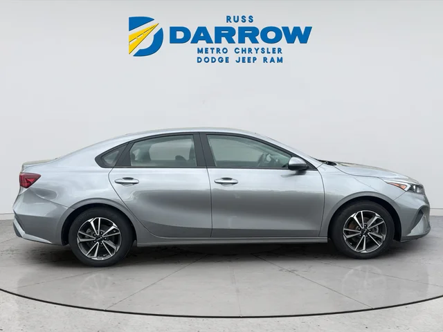 Used 2024 Gray Kia LXS image 6