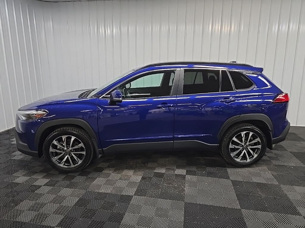 Used 2023 Blue Toyota XLE image 5