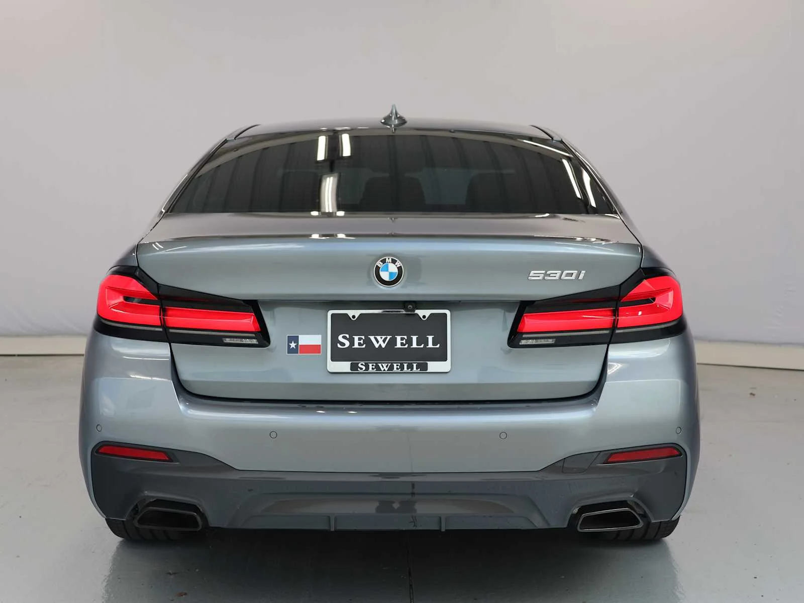 Certified Used 2022 Bluestone Metallic BMW 530i image 8