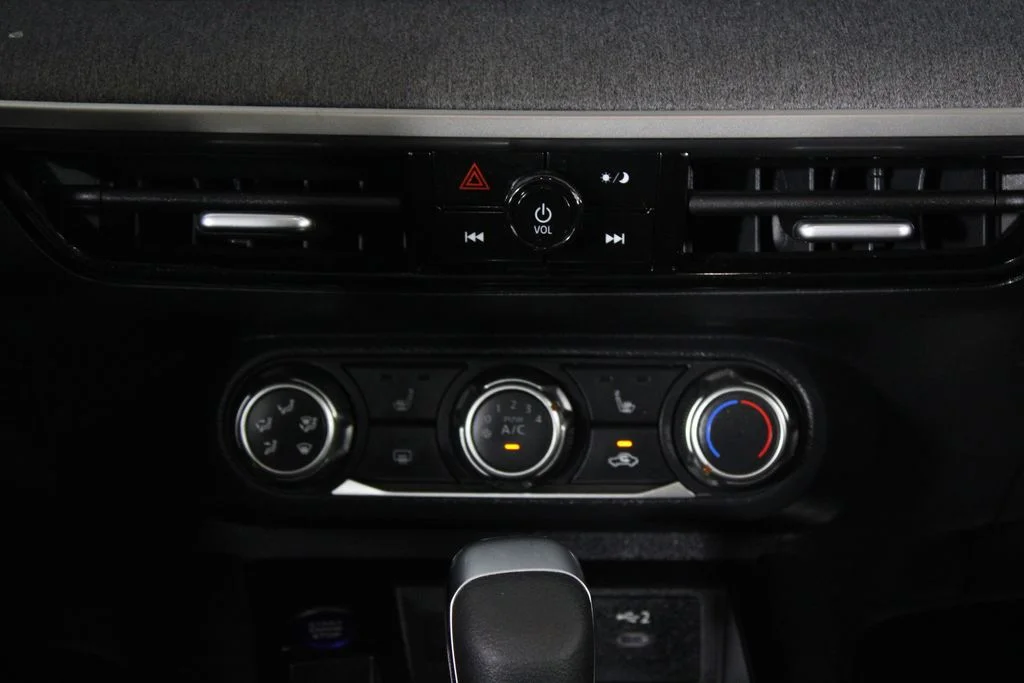 2025 Nissan Kicks SV - Photo 22