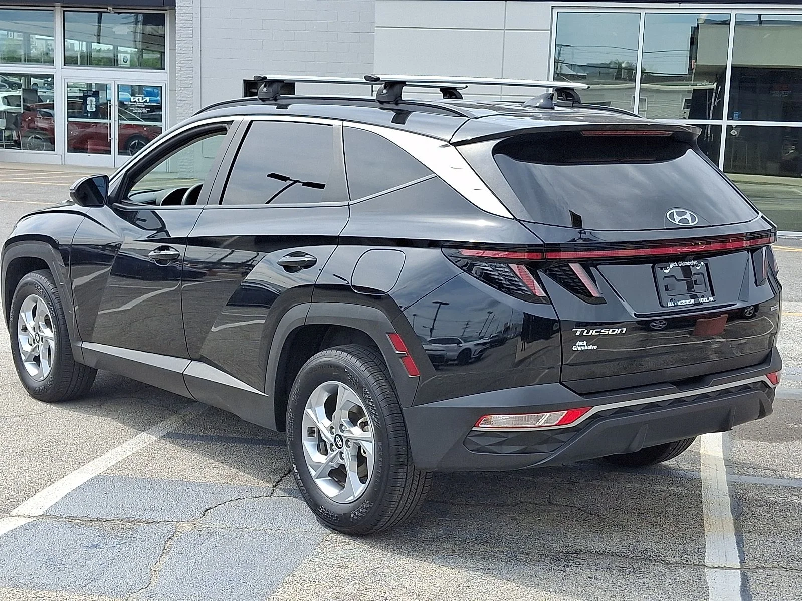 Used 2023 Black Hyundai SEL image 4
