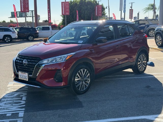 Used 2023 Red Nissan SV image 3