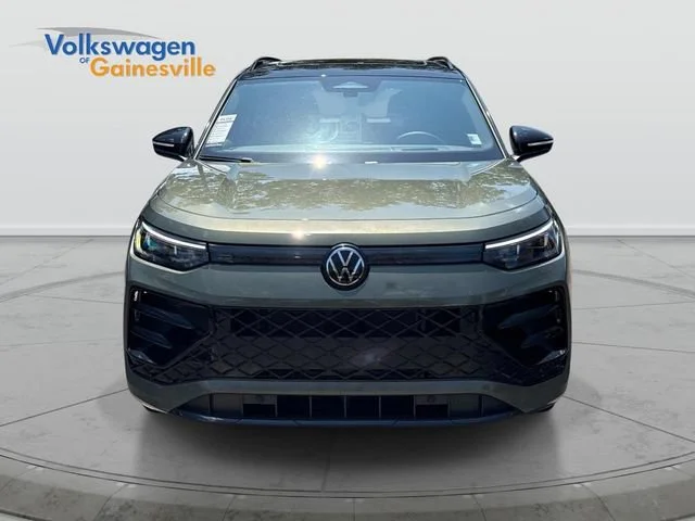 New 2026 Avocado Green w/Deep Black Roof Volkswagen SE R-Line Black image 9
