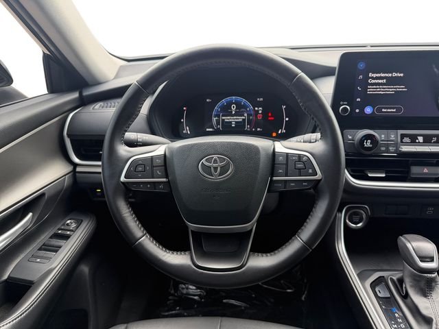 Used 2025 Black Toyota XLE image 13