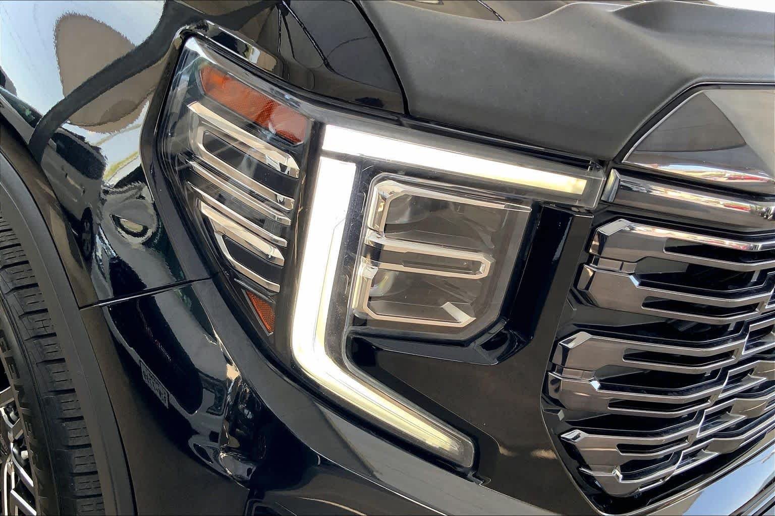 Used 2022 Onyx Black GMC Denali Ultimate image 26