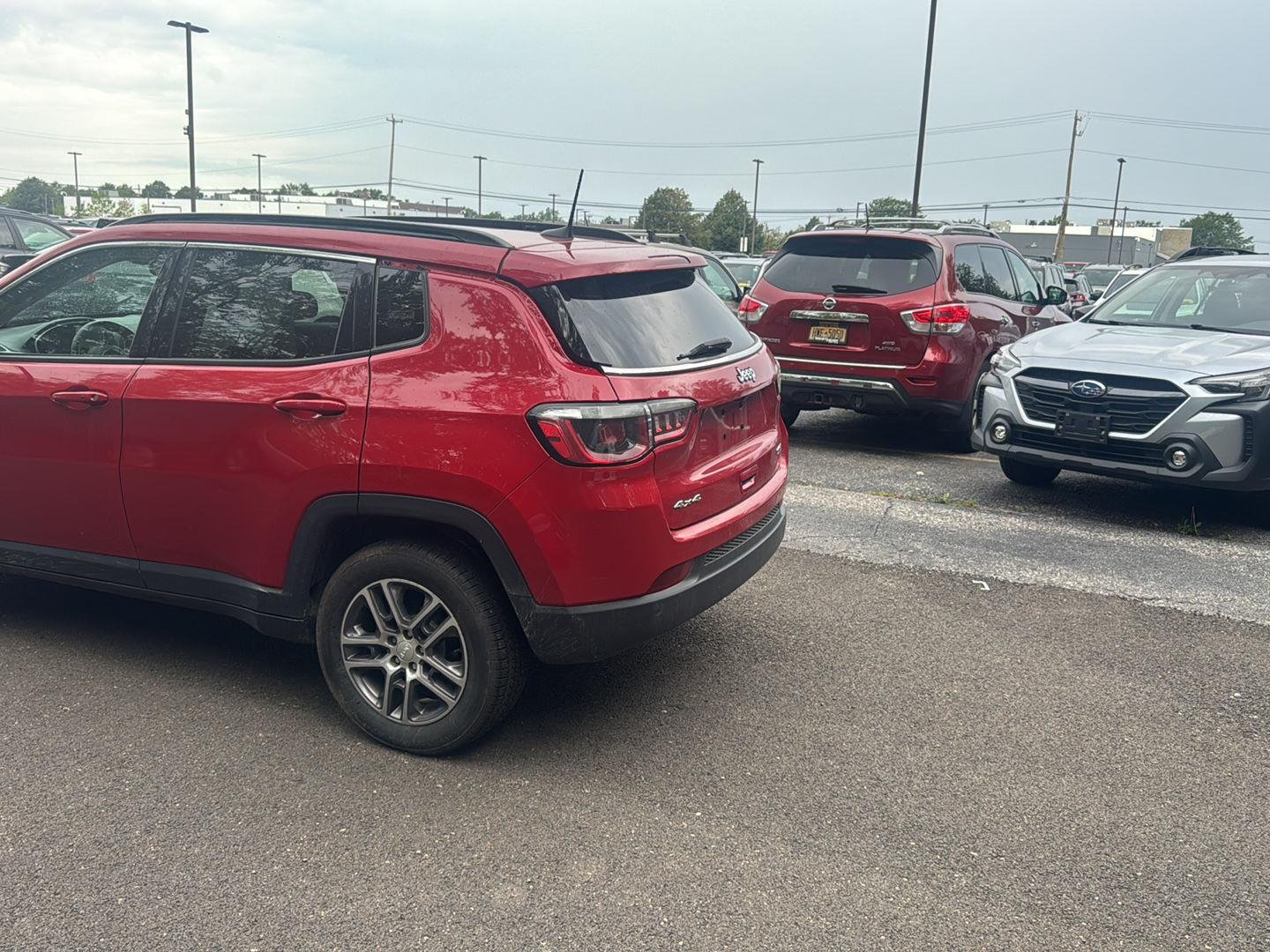Used 2020 Redline Pearlcoat Jeep Latitude w/Sun/Safety Pkg image 6