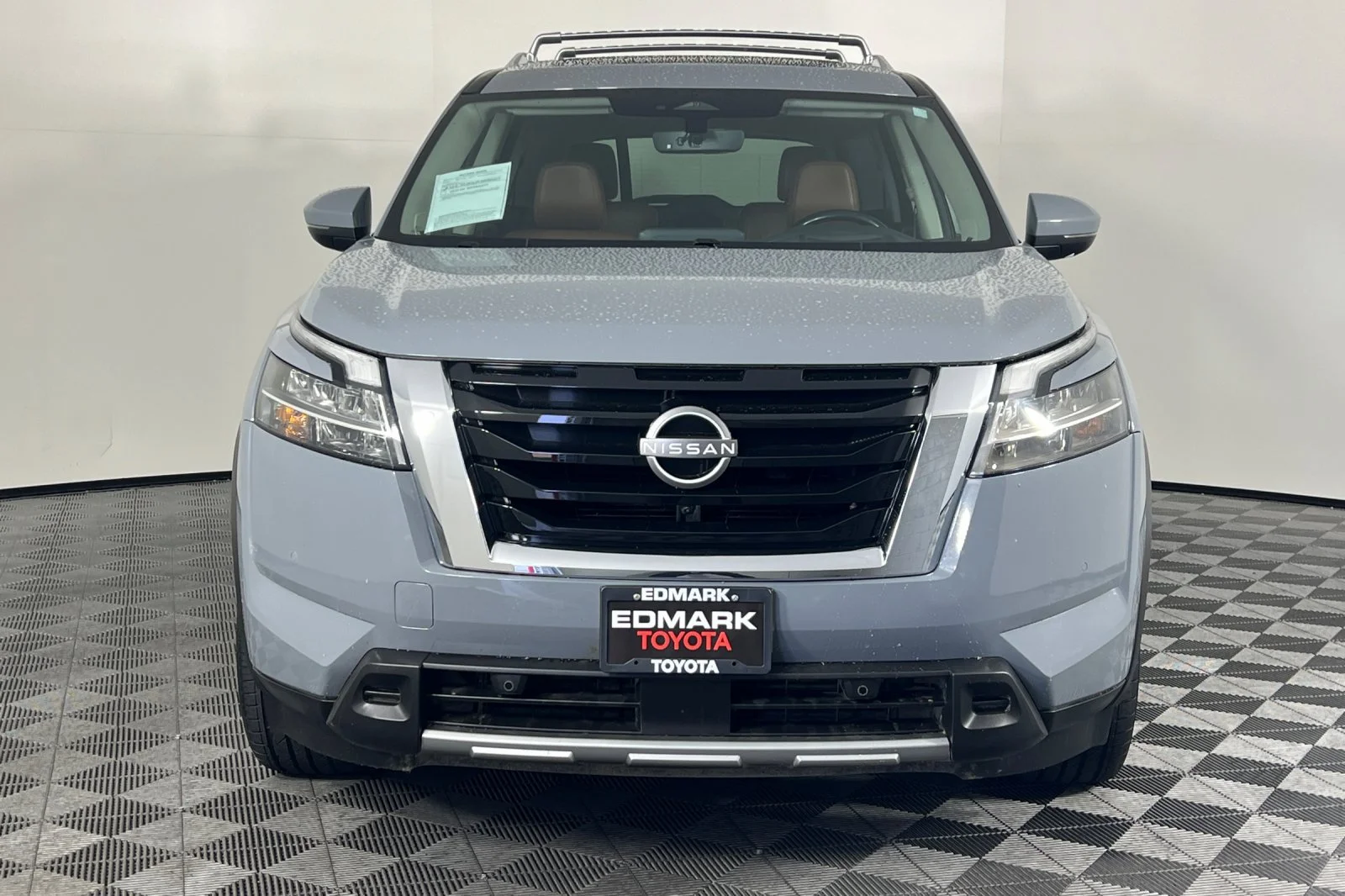 Used 2024 Boulder Gray Pearl Nissan Platinum image 8