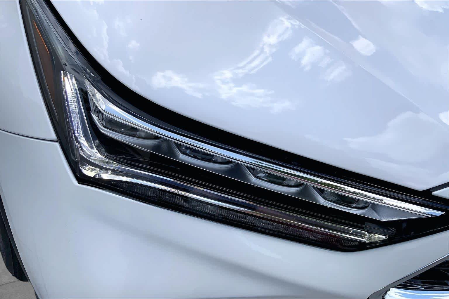 Used 2026 Platinum White Pearl Acura w/Technology Package image 28
