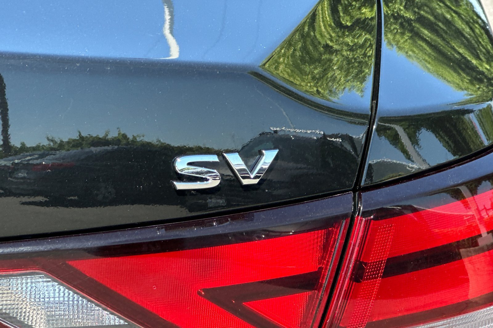 Used 2024 Super Black Nissan SV image 26
