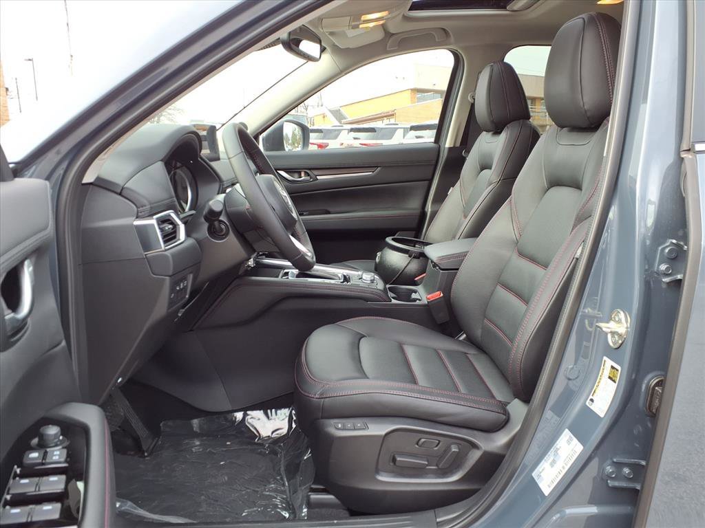 2025 Mazda CX-5 S Carbon Edition - Photo 17