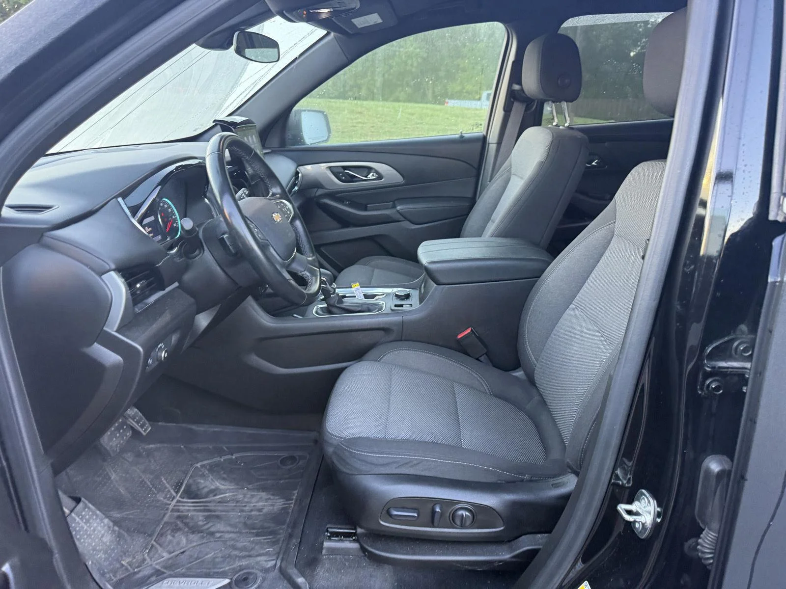 Used 2023 Mosaic Black Metallic Chevrolet LT Cloth image 7