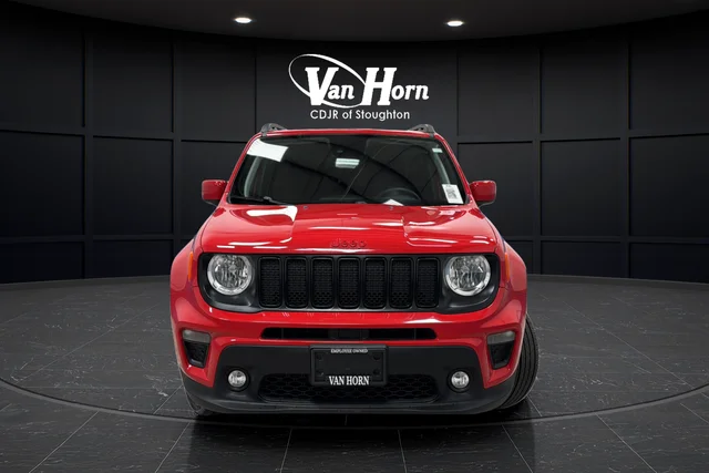 Used 2022 Colorado Red Jeep Latitude image 2