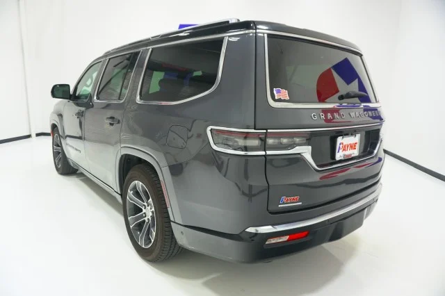 2023 Jeep Grand Wagoneer Series I - Photo 13