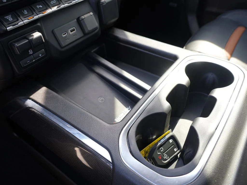Used 2020 Black GMC AT4 image 31