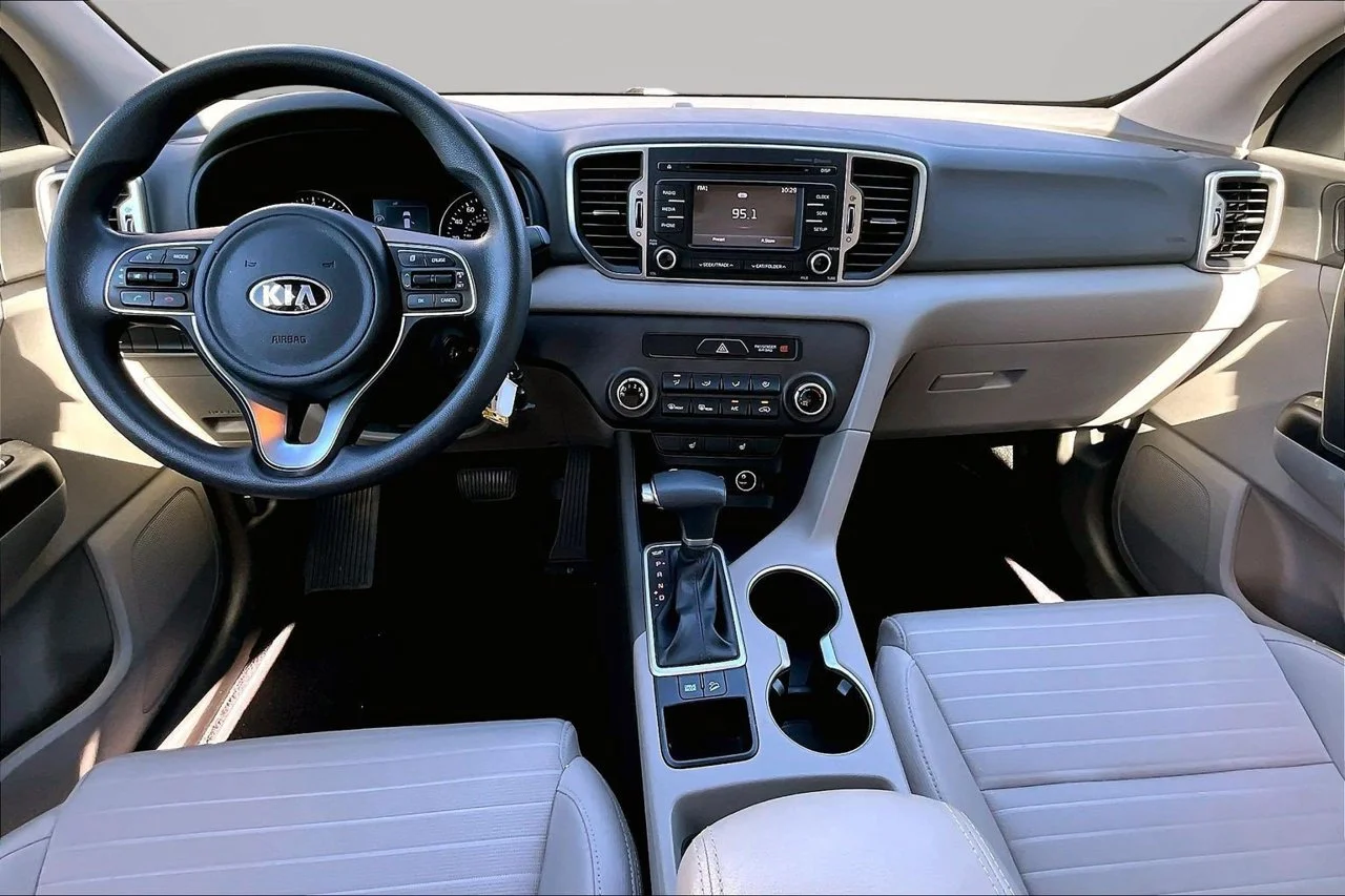 Used 2017 White Kia LX image 13