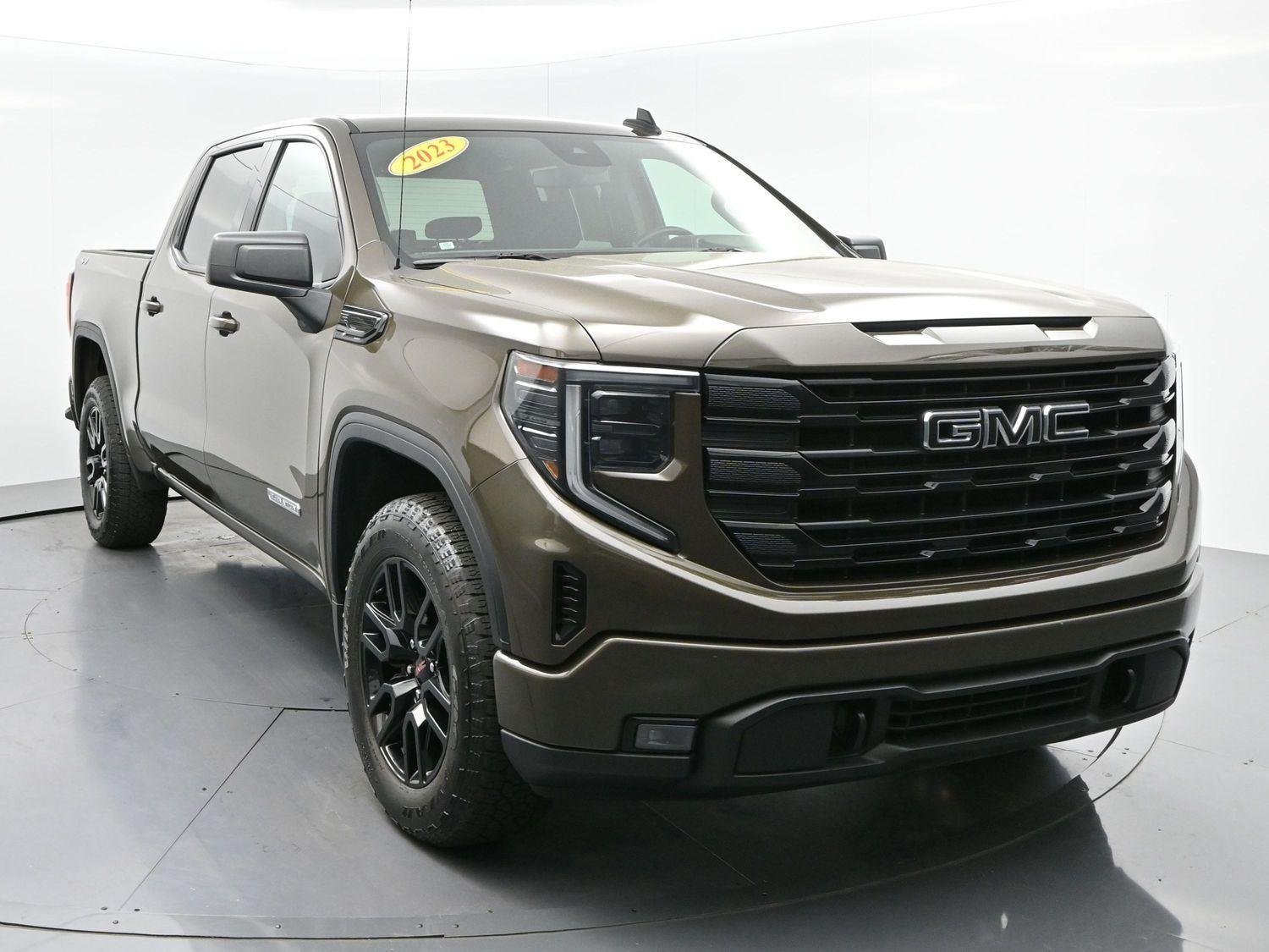 Used 2023 Deep Bronze Metallic GMC Elevation image 2