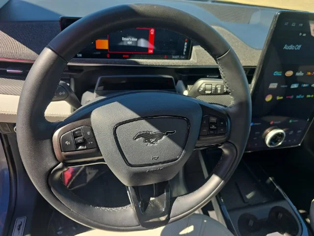 Used 2023 Blue Ford Premium image 17