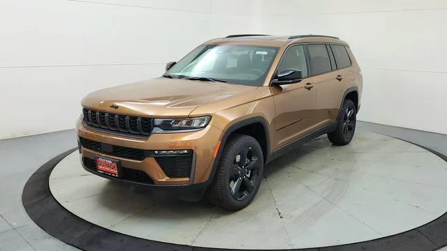 New 2026 Copper Shino Metallic Clear-Coat Exterior Paint Jeep Limited image 3