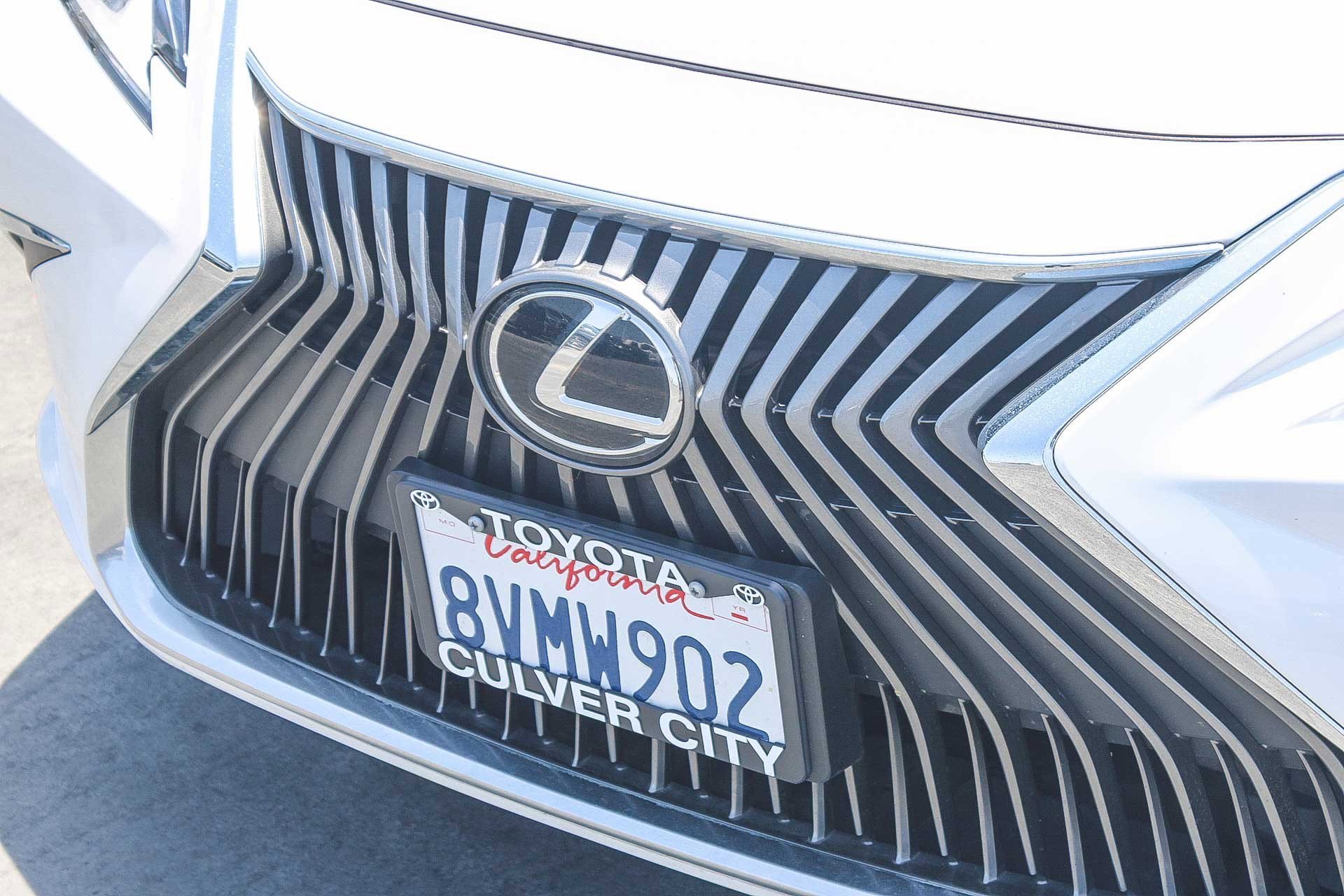 Used 2021 Eminent White Pearl Lexus ES 350 image 5
