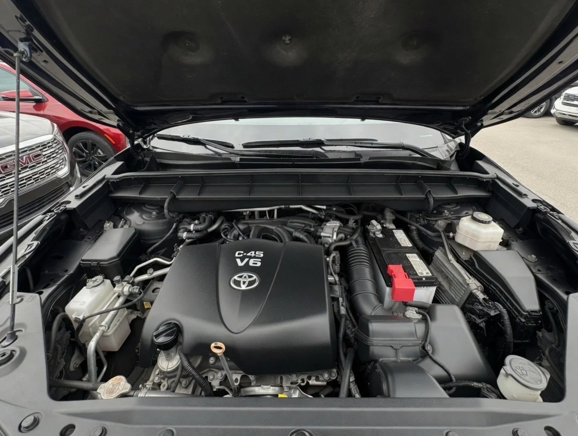 Used 2022 Blue Toyota XLE image 7
