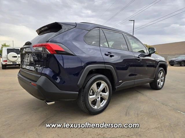 Used 2021 Blue Toyota XLE Premium image 6