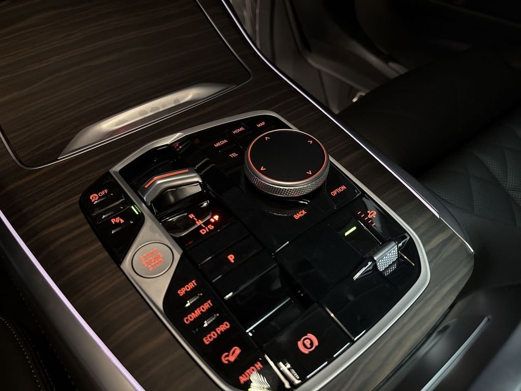New 2027 White Metallic BMW xDrive40i image 20