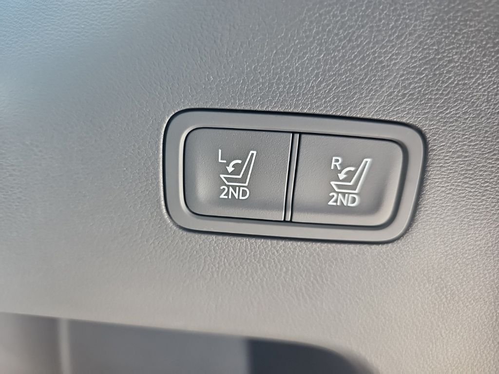 2025 Hyundai Santa Fe SE - Photo 39