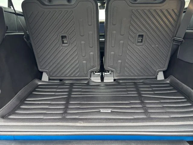 Used 2023 Velocity Blue Metallic Ford Wildtrak image 27