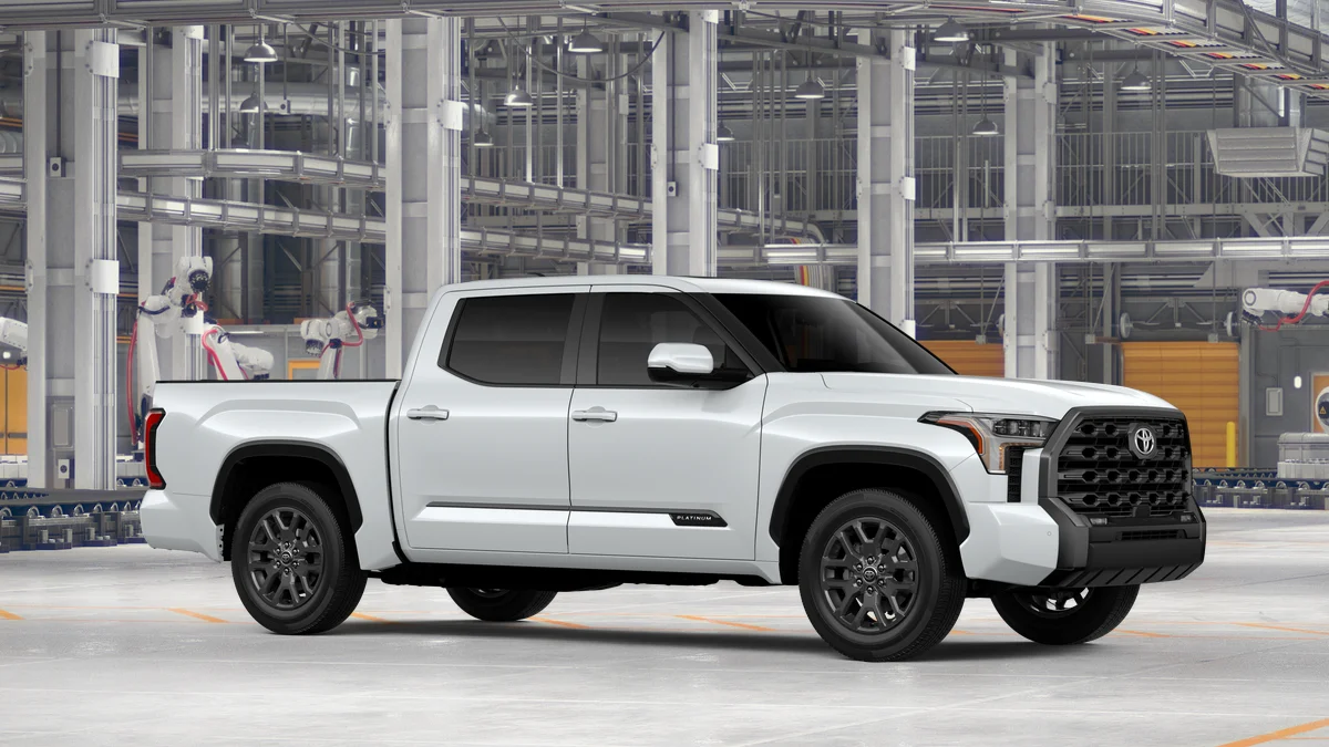 New 2026 Wind Chill Pearl Toyota Platinum image 14