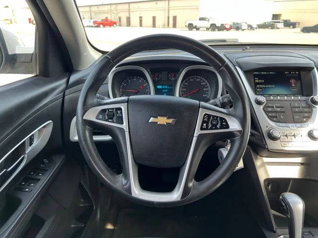 Used 2013 White Chevrolet LT image 17