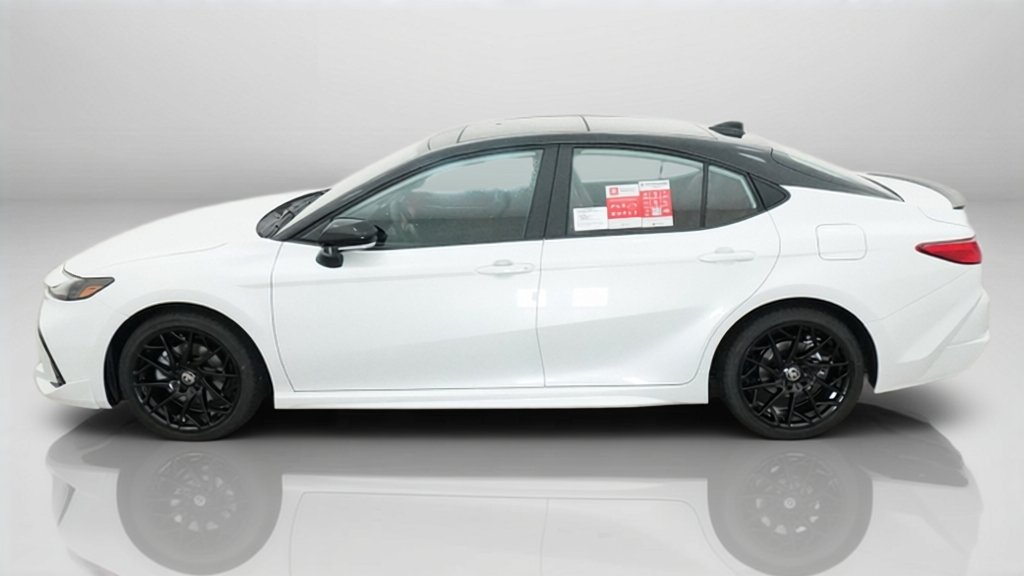New 2026 Wind Chill Pearl with Midnight Black Metallic roof Toyota XSE image 2