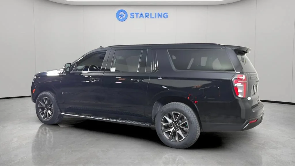 Used 2023 Black Chevrolet Z71 image 5