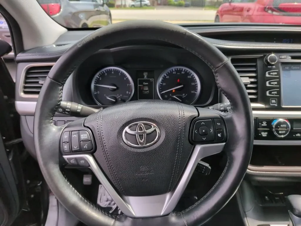 Used 2016 Black Toyota Limited image 13