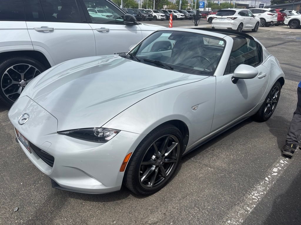 Used 2018 Gray Mazda Grand Touring image 1