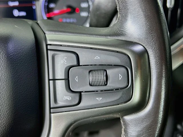Used 2020 Black Chevrolet RST image 32