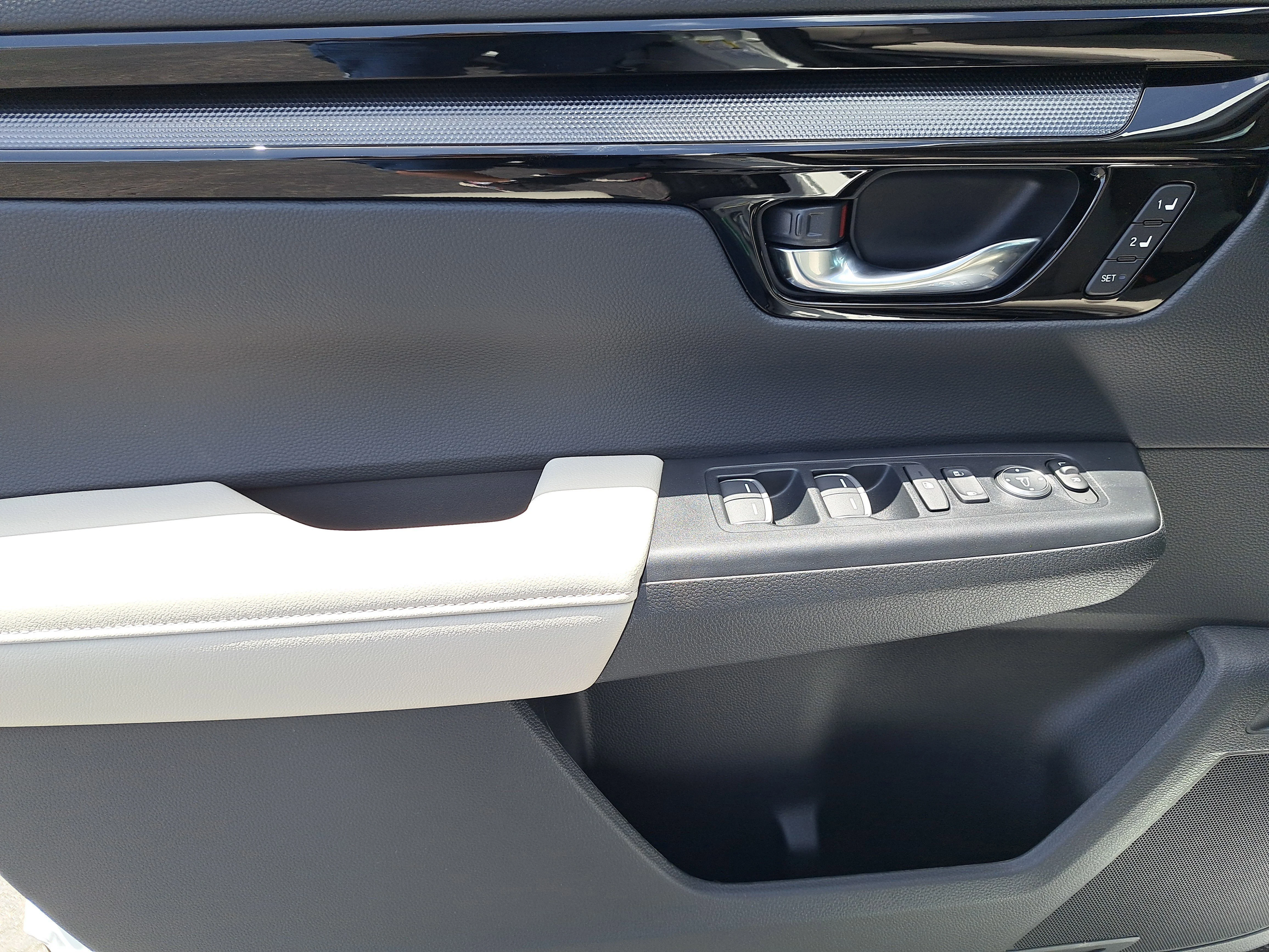 New 2026 Platinum White Pearl Honda EX-L image 24