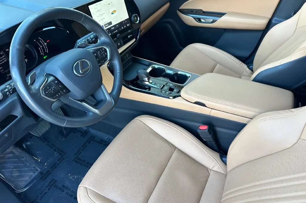 Certified Used 2025 Gray Lexus 350h Premium image 10