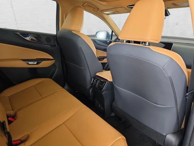 Certified Used 2025 GRECIAN WATER Lexus 350h Premium image 11