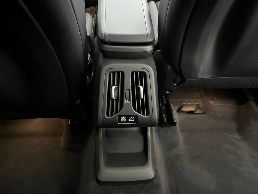 Used 2025 Alpine White BMW xDrive28i image 20