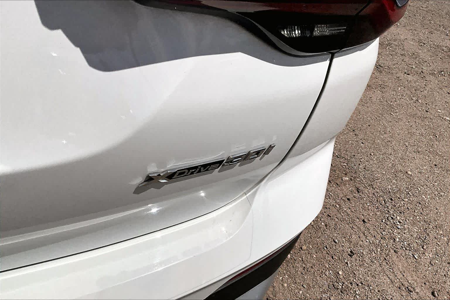 Used 2024 Alpine White BMW xDrive30i image 8