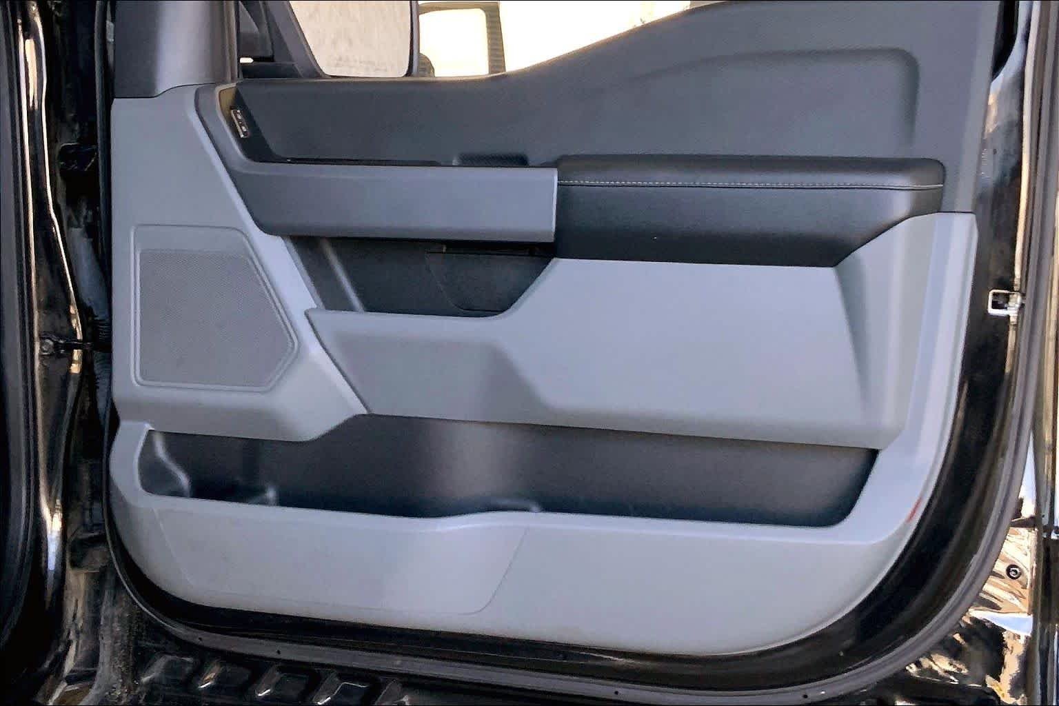 Used 2022 Agate Black Metallic Ford XLT image 43