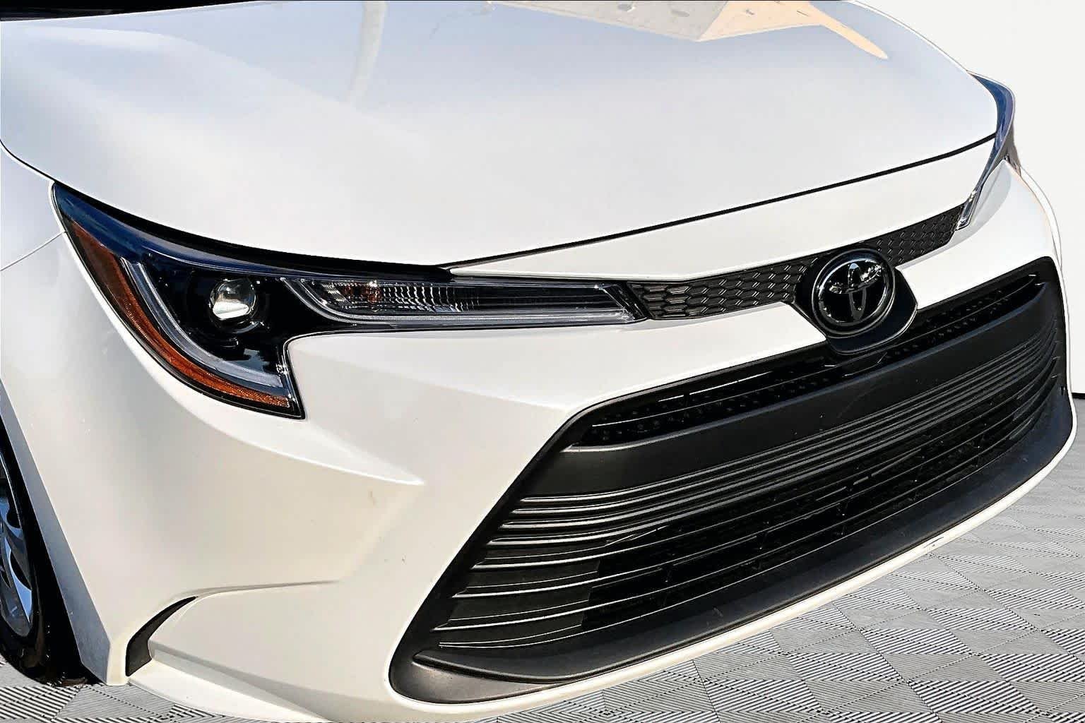 Certified Used 2026 Wind Chill Pearl Toyota LE image 30